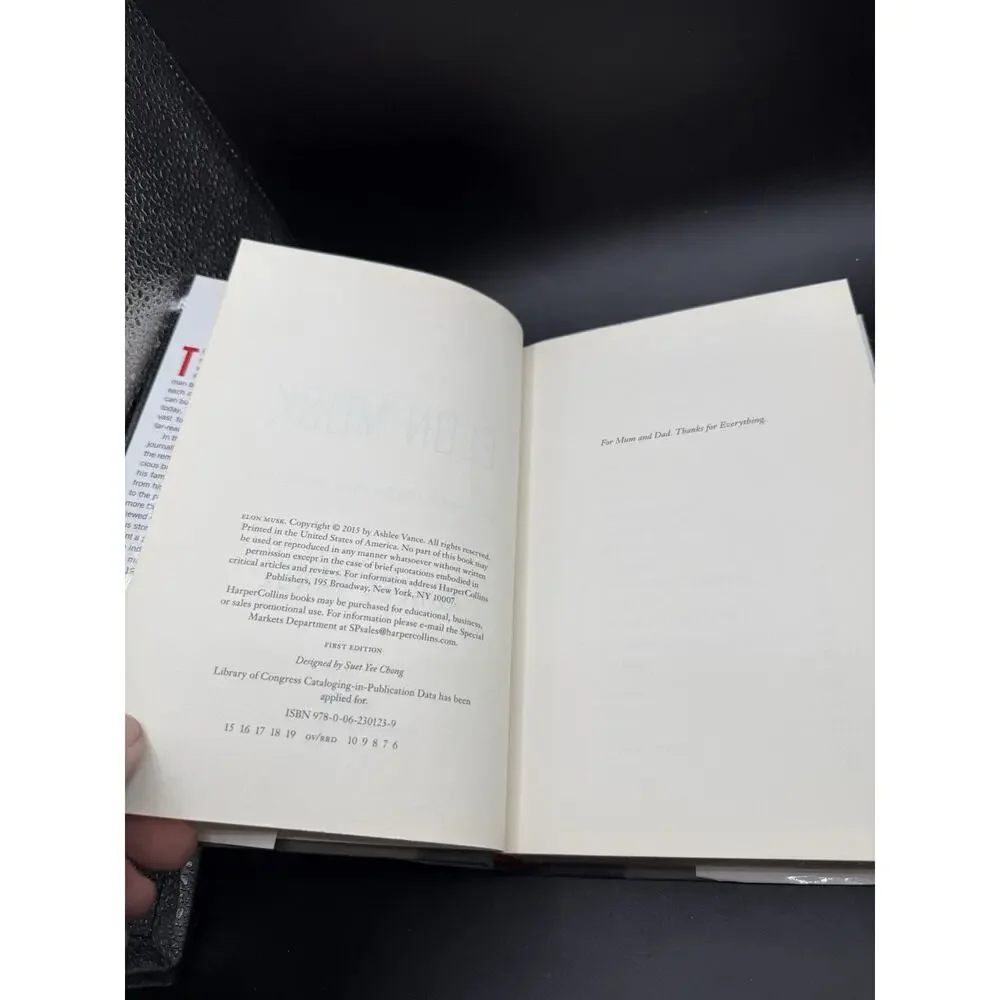 Elon Musk: Tesla, SpaceX Quest for a Fantastic Future Vance, Ashlee 1st Edition
